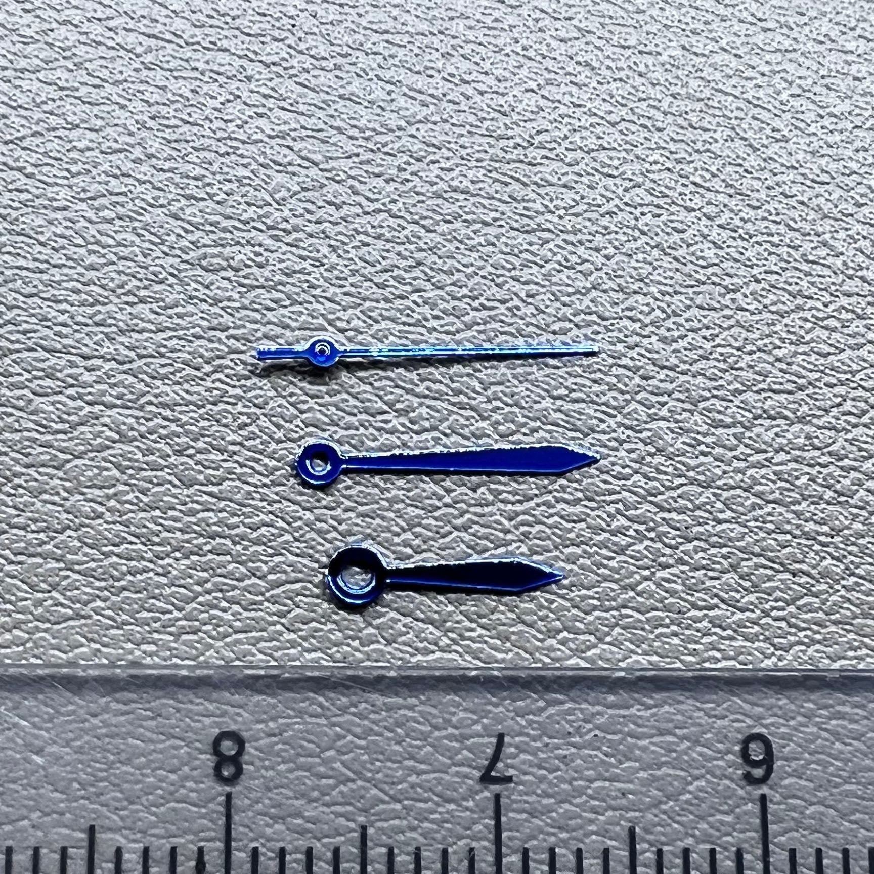 Blue 11mm arrow watch hands set, no lume, compatible with Miyota 2035 movement, brand quality.