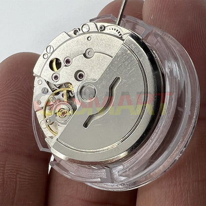 Dandong Silver automatic watch movement with second stop function for precise mechanical timekeeping.