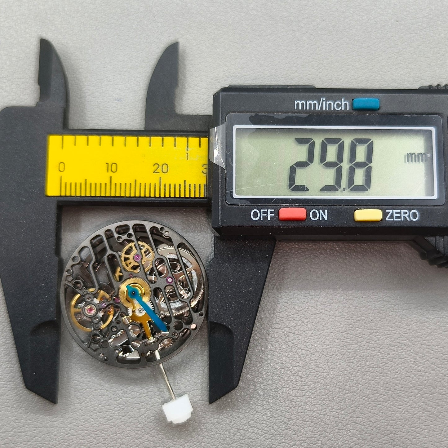 HZ7500A Black Hollow Round Automatic Mechanical Movement