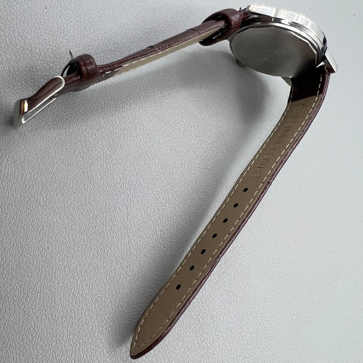 Shanghai 36mm 8120 manual mechanical watch with white dial, brown strap, 17 jewels precision craftsmanship.