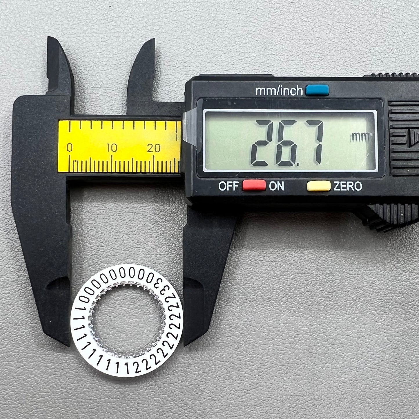 White date disk wheel with large numbers, compatible with ETA C07.651 M021.626 movement, generic brand