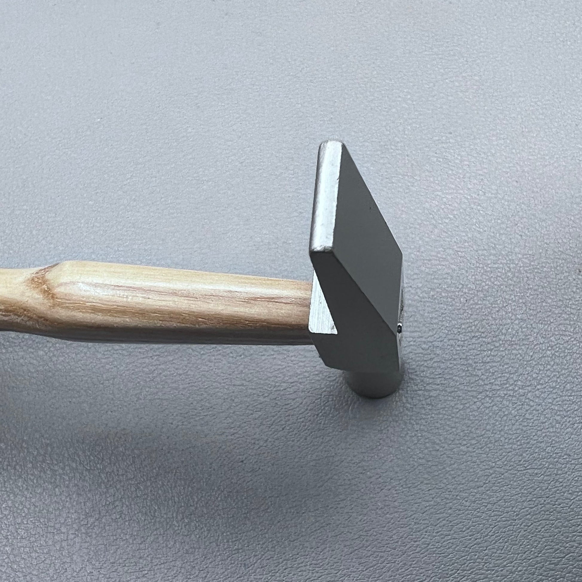 Swiss Bergeon 1438-3 precision watchmaker hammer, 70mm length, 10.5mm head for delicate repairs