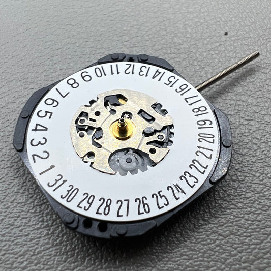 Orient Japan HT711 quartz watch accessory with 3 hands and date display at 6 o?clock, sleek design.