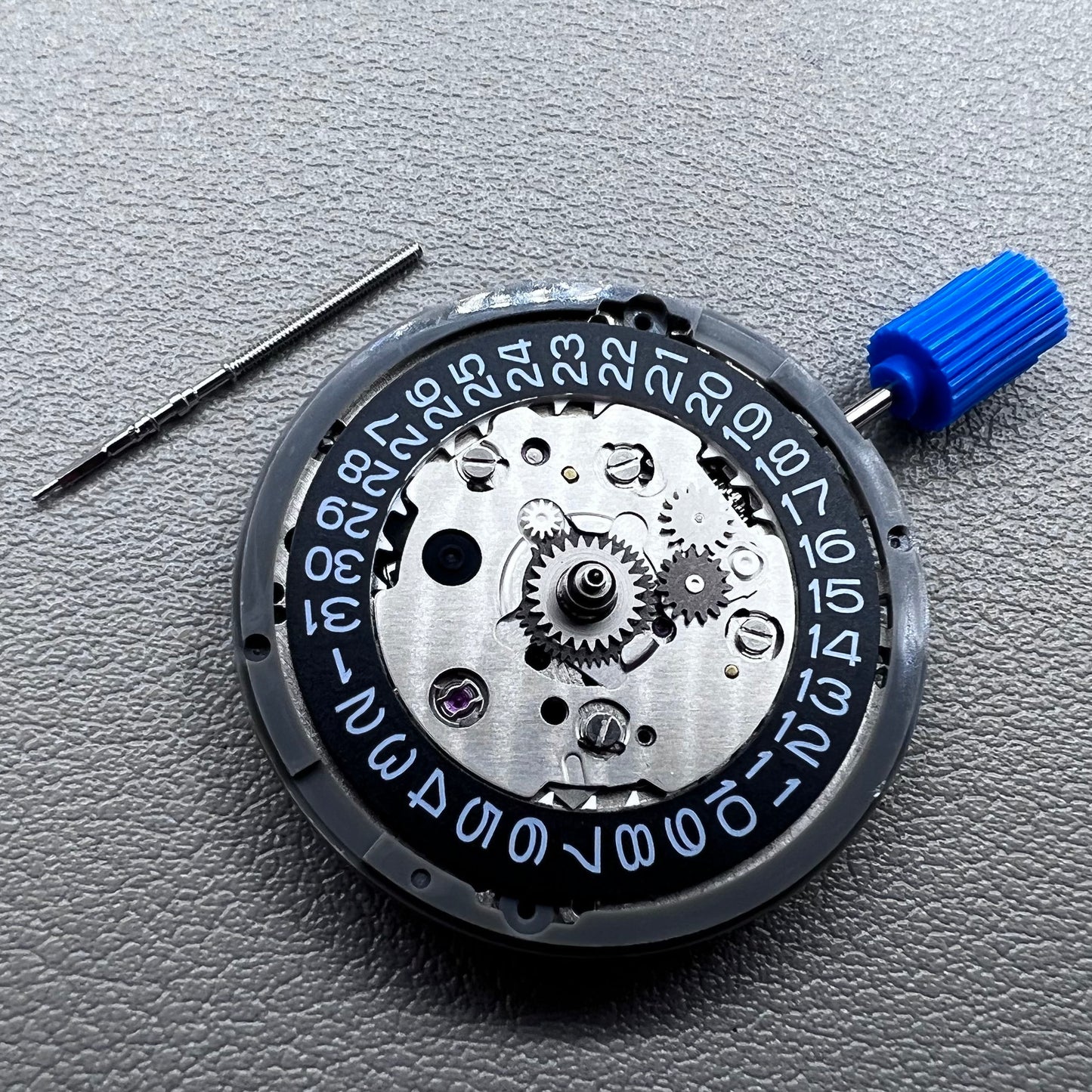 Seiko NH34 Mechanical GMT Movement Hacking Seconds Date@3 Black Disk