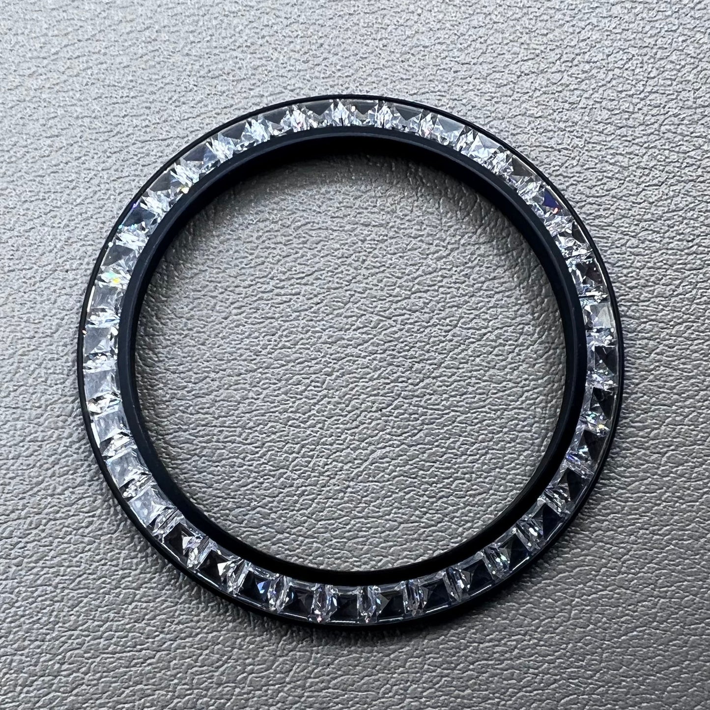 Inclined Black Watch Bezel Daytona T-Shaped Square Moissanite