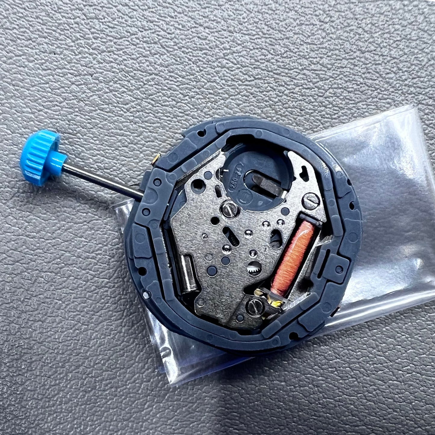 Japan Miyota 6P23 quartz watch movement with 5 hands, precise timekeeping for watch accessories.