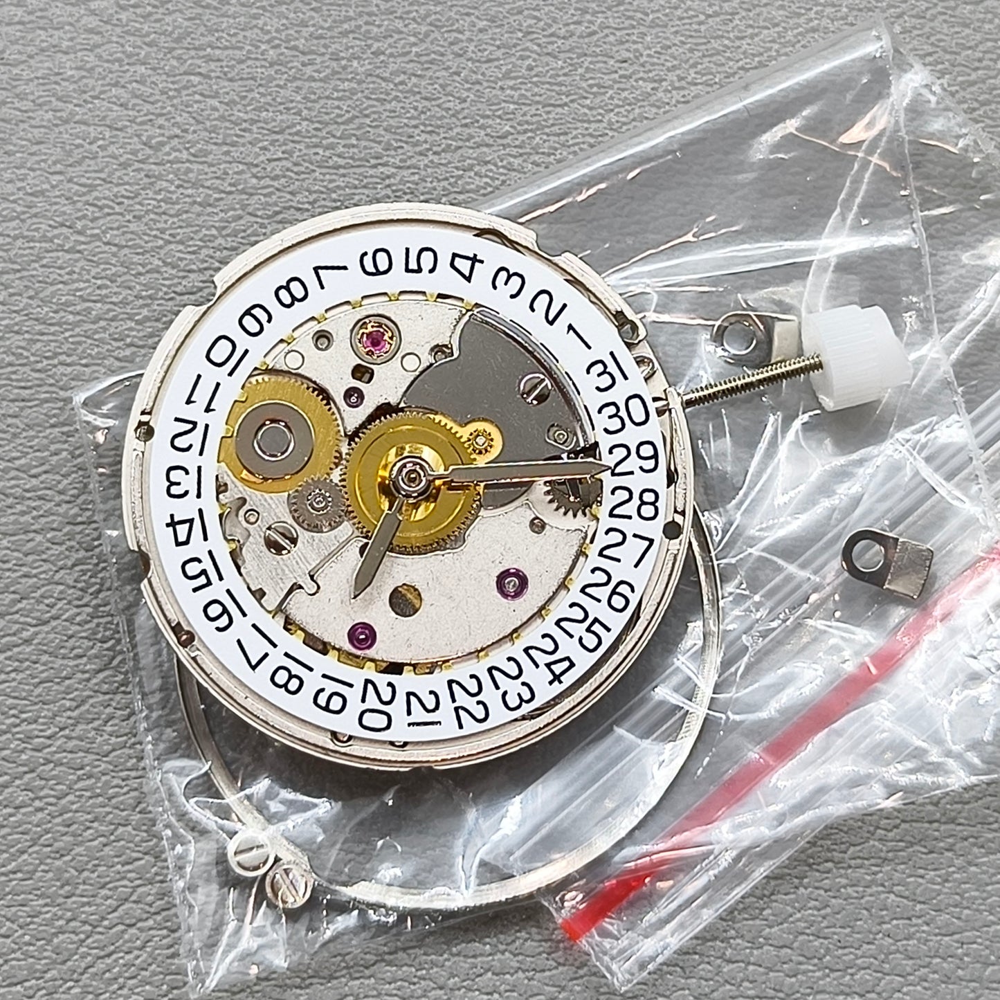Silver No Carved Dandong 2824 Mechanical Movement ETA 2824-2 Replacement