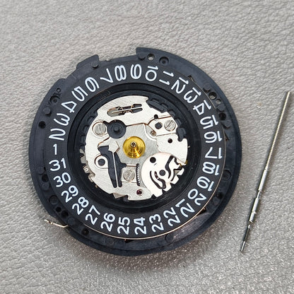 Japan Seiko YT57 Kinetic Autoquartz Movement 3 Hands Single Calendar