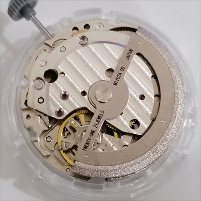 Mouvement mécanique Miyota 8217 fabriqué au Japon, 3 aiguilles, petite seconde à 9 heures, date à 3 heures