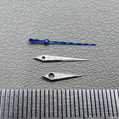 Aiguilles de montre argentées brossées avec bordure bleue, sans luminescence, 12,5 mm, pour NH35/36
