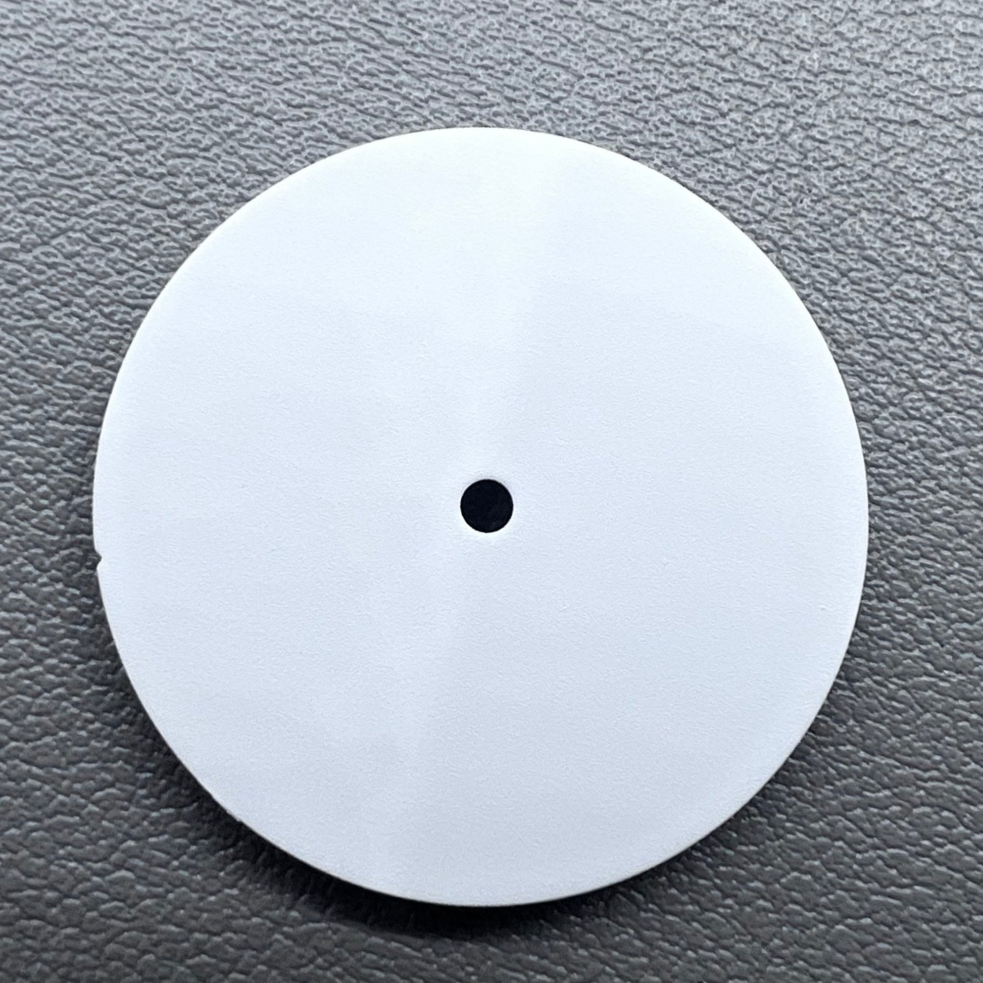 Solid white 28.5mm watch dial for NH36 NH35 movement, metal build, no lume,