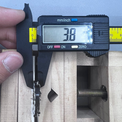 Epson VD57C watch movement displaying single calendar date at 3 o'clock position for Japan models