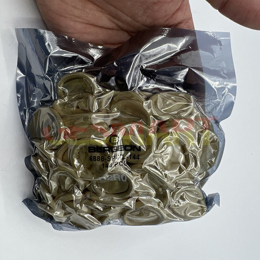 Bergeon 6886 rubber finger protection thimbles, pack of 144, ideal for watchmaking and assembly tasks.