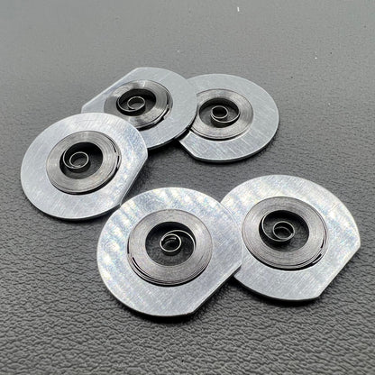 Komplettes Mainspring Set mit 5 St�ck f�r China ETA2824 2836 2834 Uhrwerk, hochwertige Pr�zision von Mainspring.