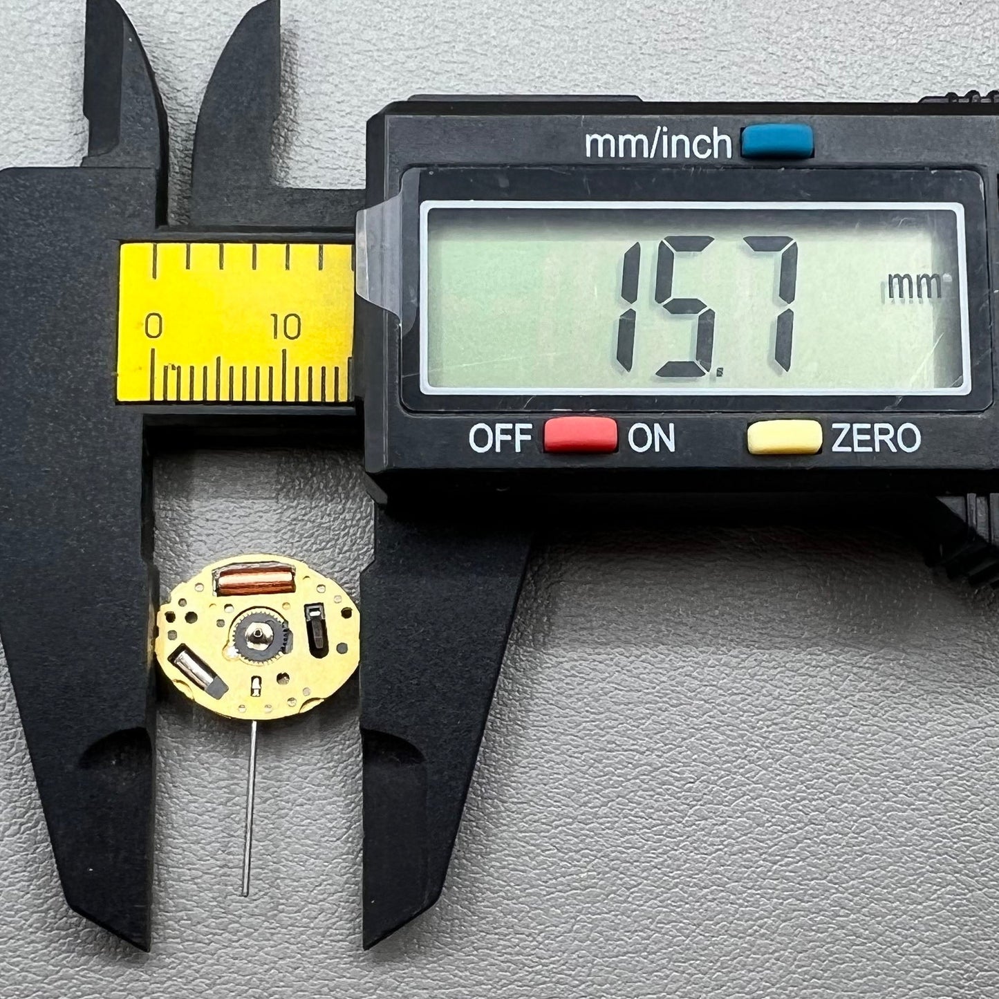 Miyota 5Y30 quartz watch movement from Japan with precision timekeeping for watch accessories.