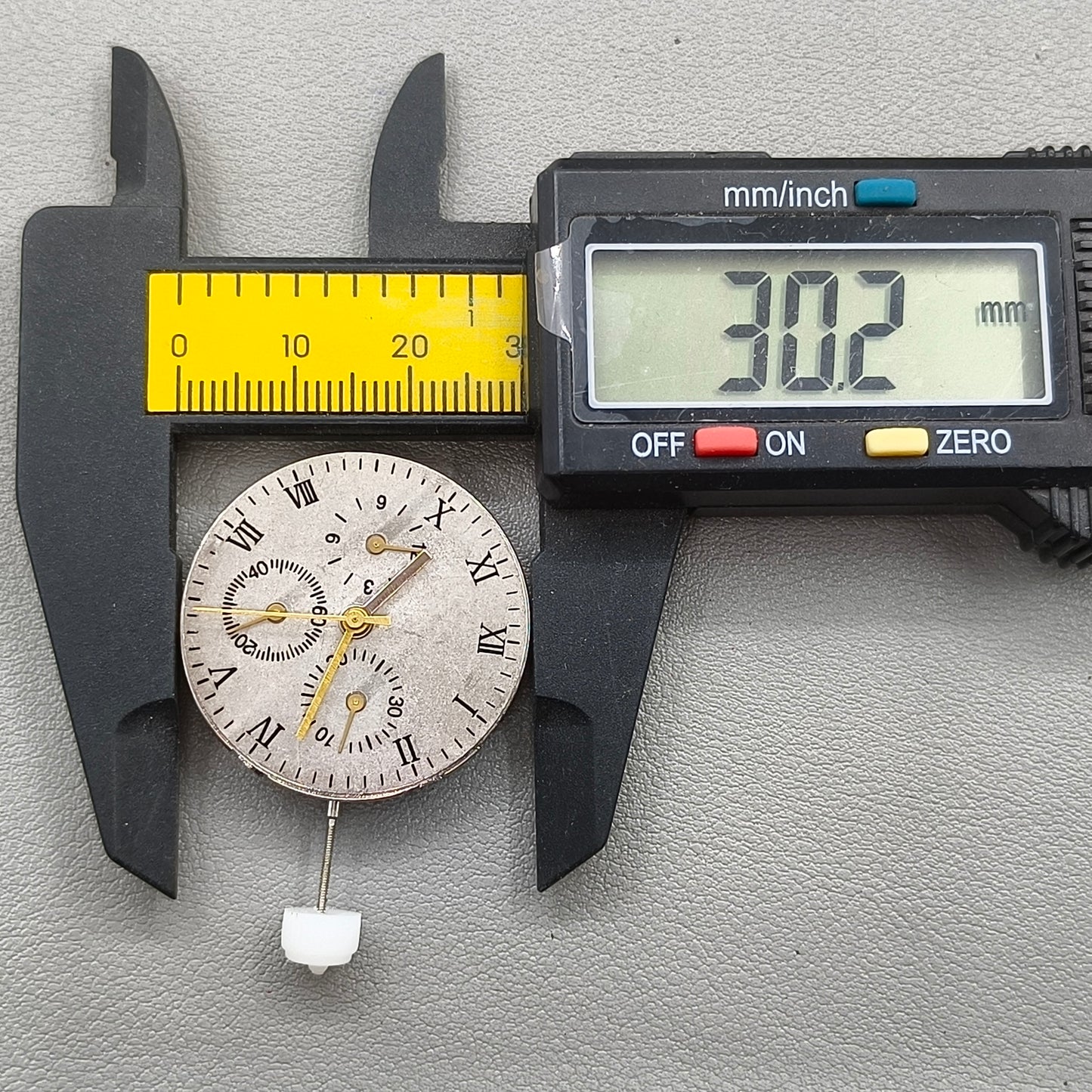 China Made 7753 White Disk Machanical Movement Clone for Daytona