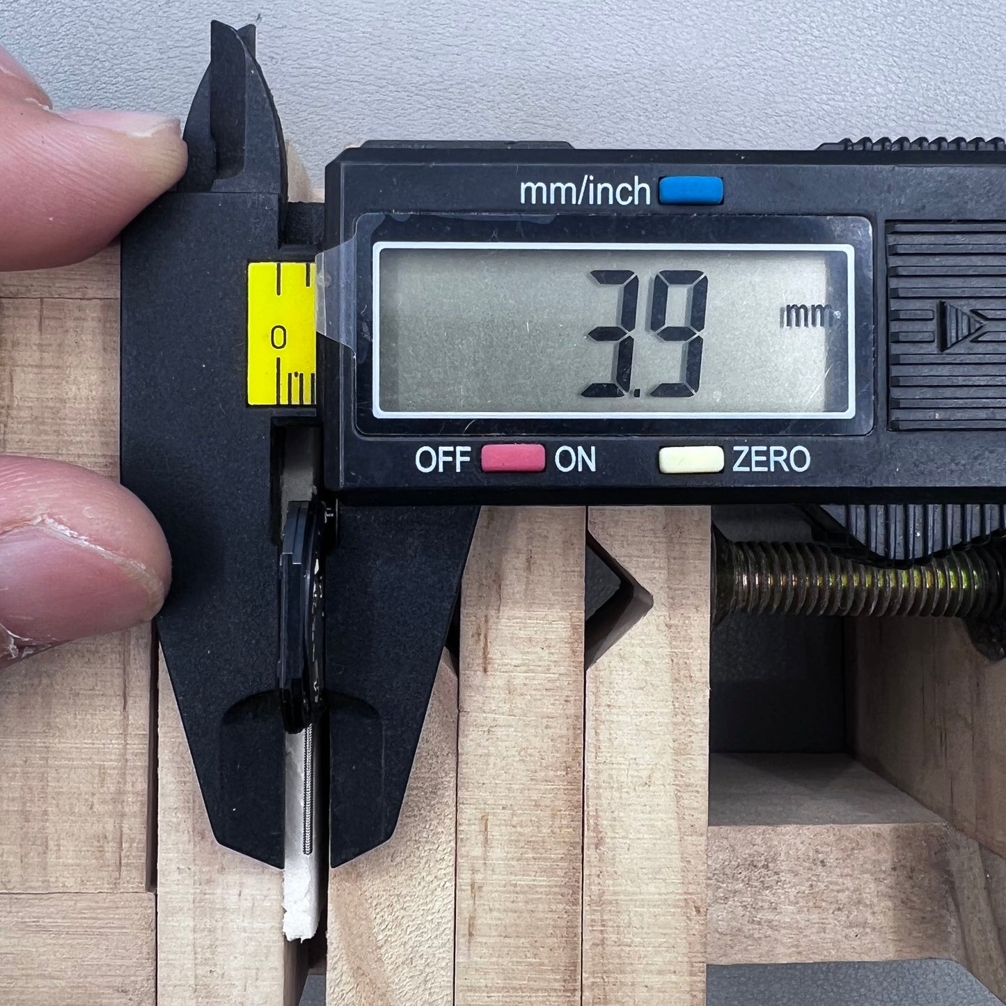 Japan VX22 quartz watch movement with date at 3 o'clock, white disk replacement for precision.