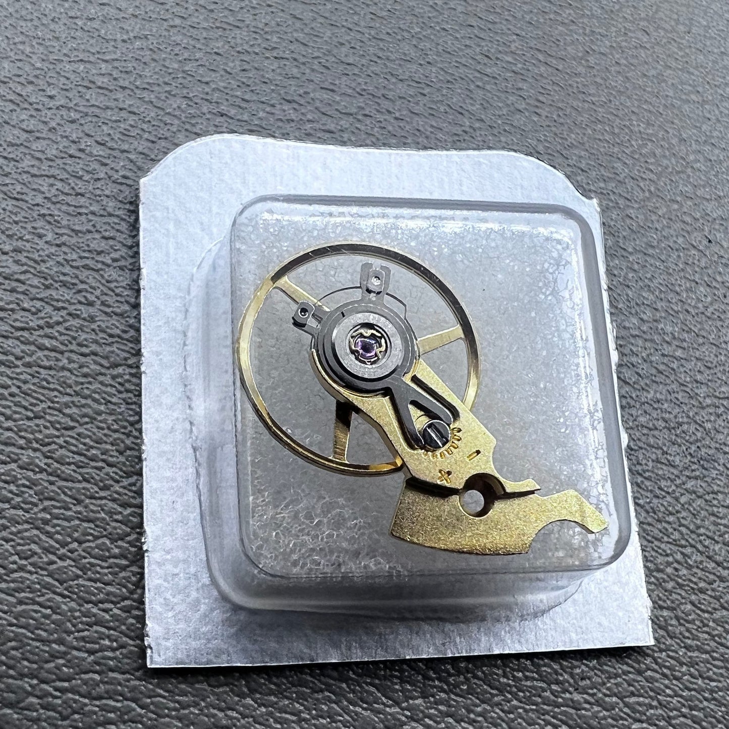 Golden Complete Balance Wheel with Splint Generic for Movement ETA2834 2836 2824