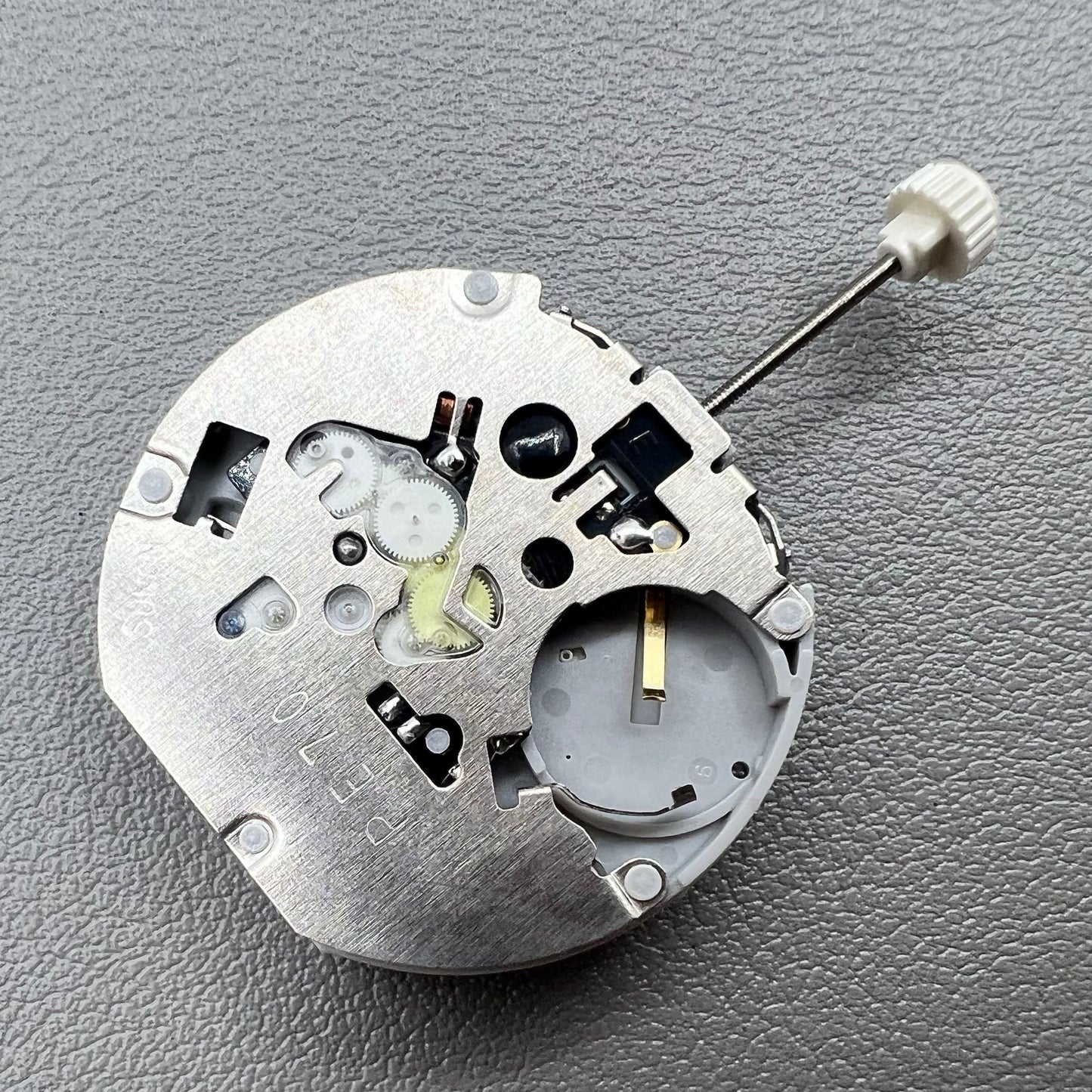 2 PIECES Sunon PE70 Quartz Watch Movement 3 Hands with 3 Eyes Date@3