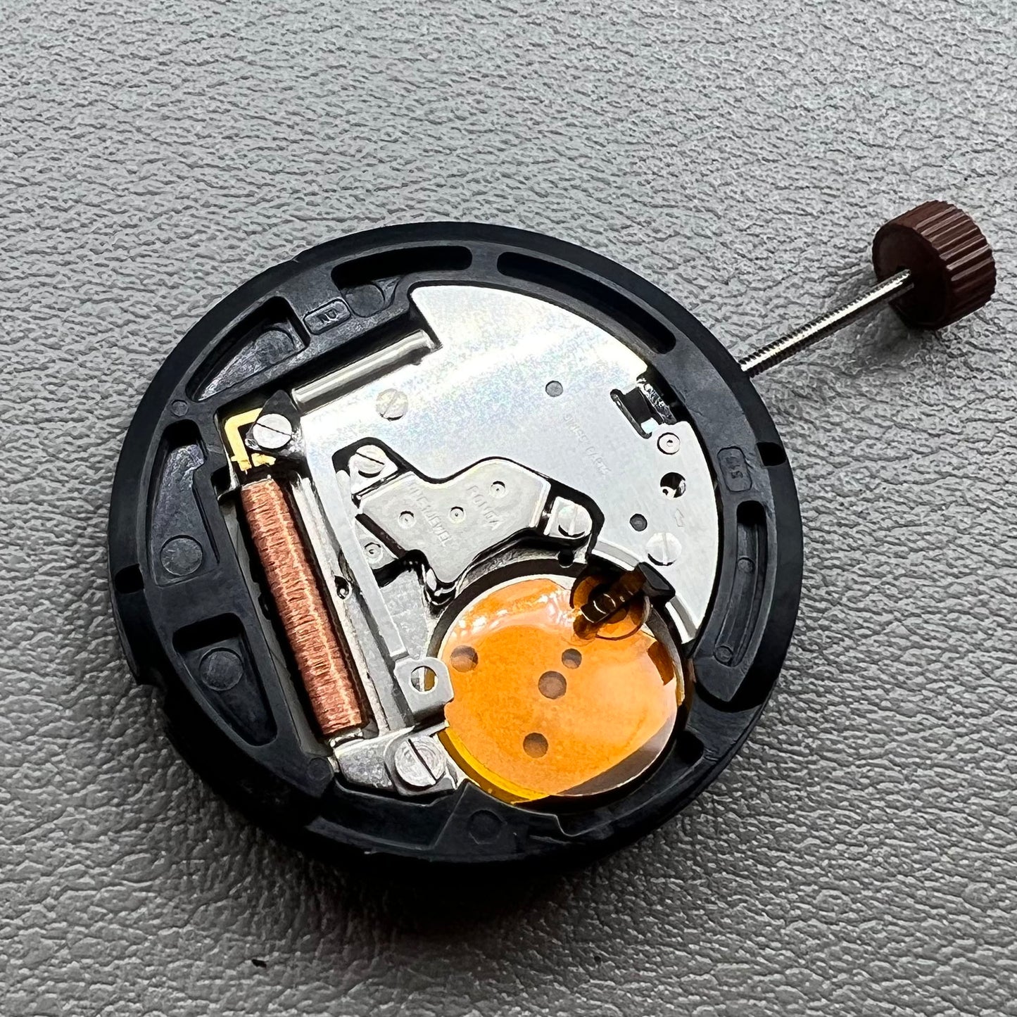 Mouvement à quartz Ronda 515 disque noir suisse hauteur 5,3 mm HCP3