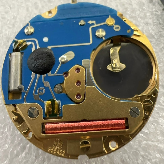Swiss Made ETA955.422 quartz day date watch part with gold-tone finish for precise repair