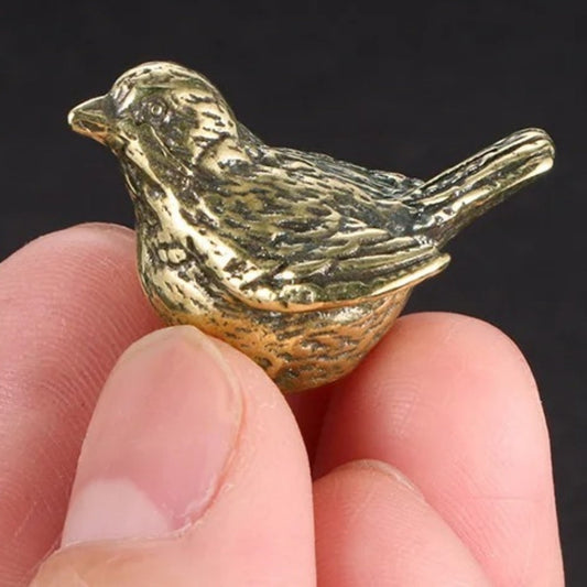 Solid copper hand-carved bronze bird figurine, vintage trinket for home d�cor.