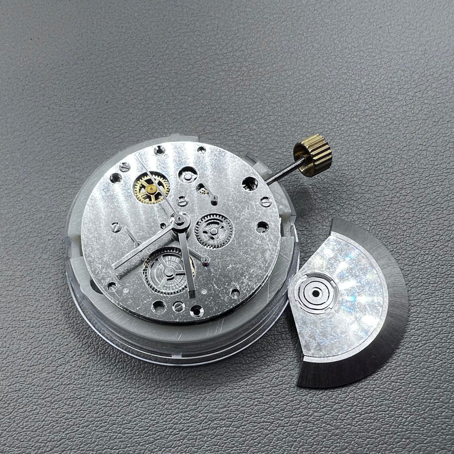 Dandong 7750 Mechanical Movement No Calendar Small Second@3/6/9