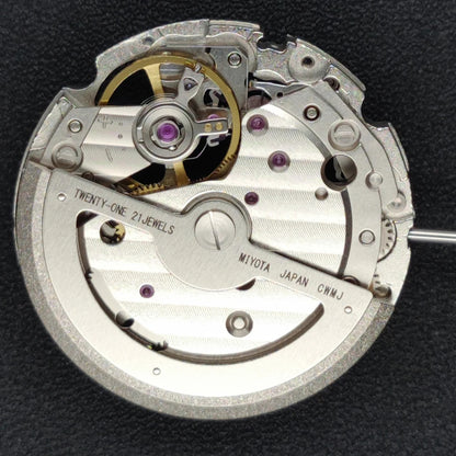 Japan Made Miyota 82S5 self-winding mechanical watch movement with 21 jewels, silver finish for precise timekeeping