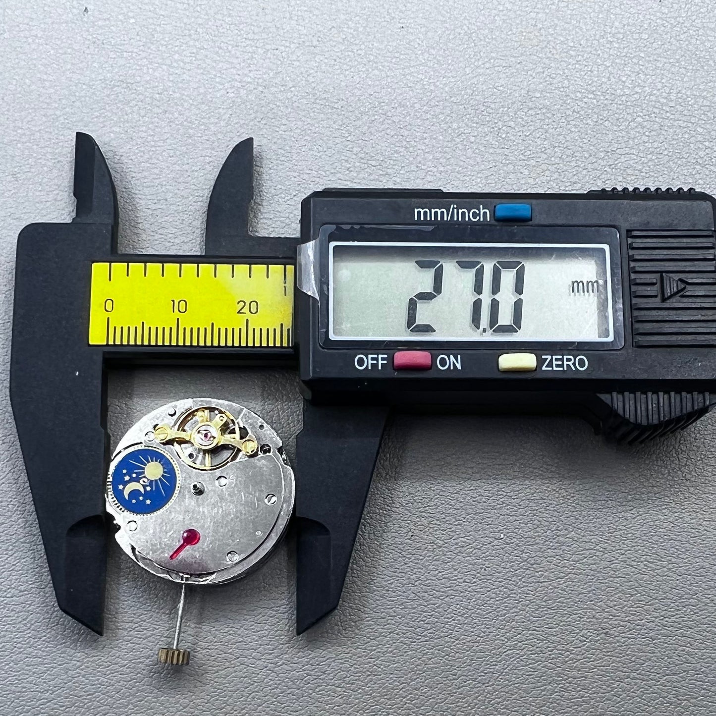China 7120 Automatic Mechanical Movement Balance Wheel@9 Moon Phase@6