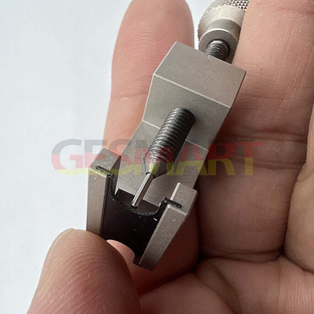 Bergeon 30002 precision hand remover tool for clocks, ideal for expert watchmakers and alarm clock repairs.