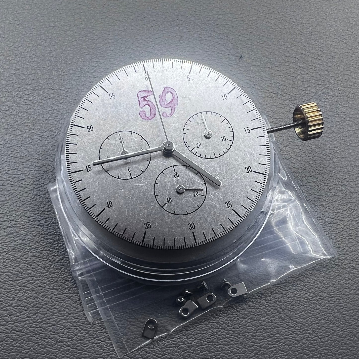 SL4801 Small Second watch with multifunctional automatic mechanical movement, perfect for watch enthusiasts.