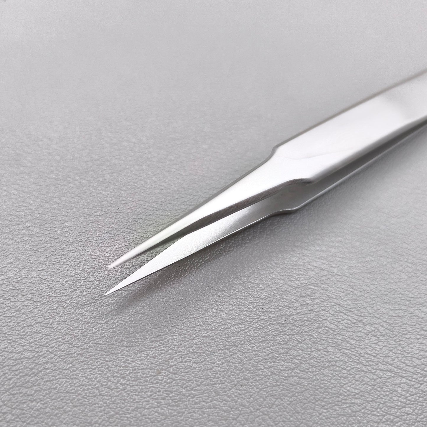 Swiss Bergeon 7026-5 Antimagnetic Tweezer Super Fine Points for Hairsprings
