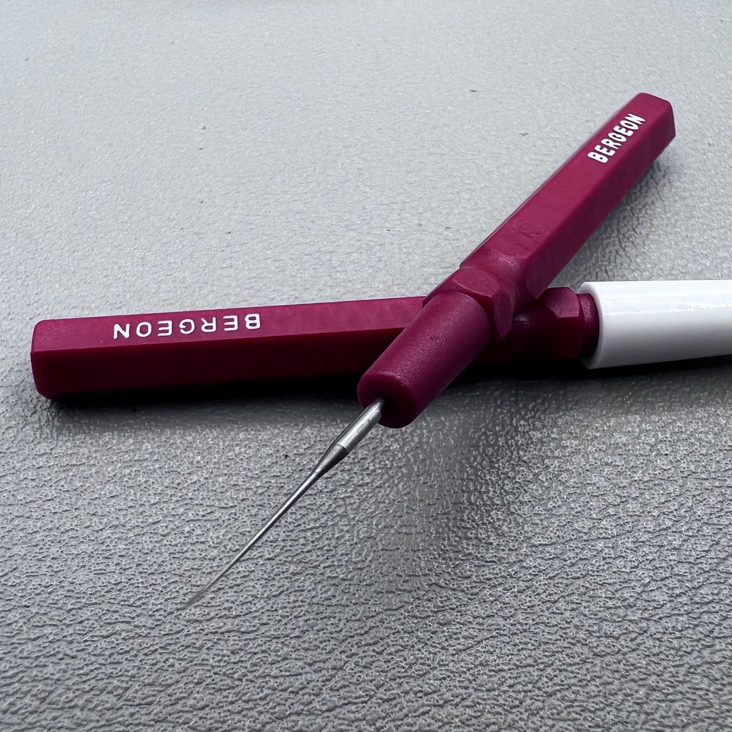 Swiss Bergeon 30102-A Watch Dip Oilers Red (Fine)