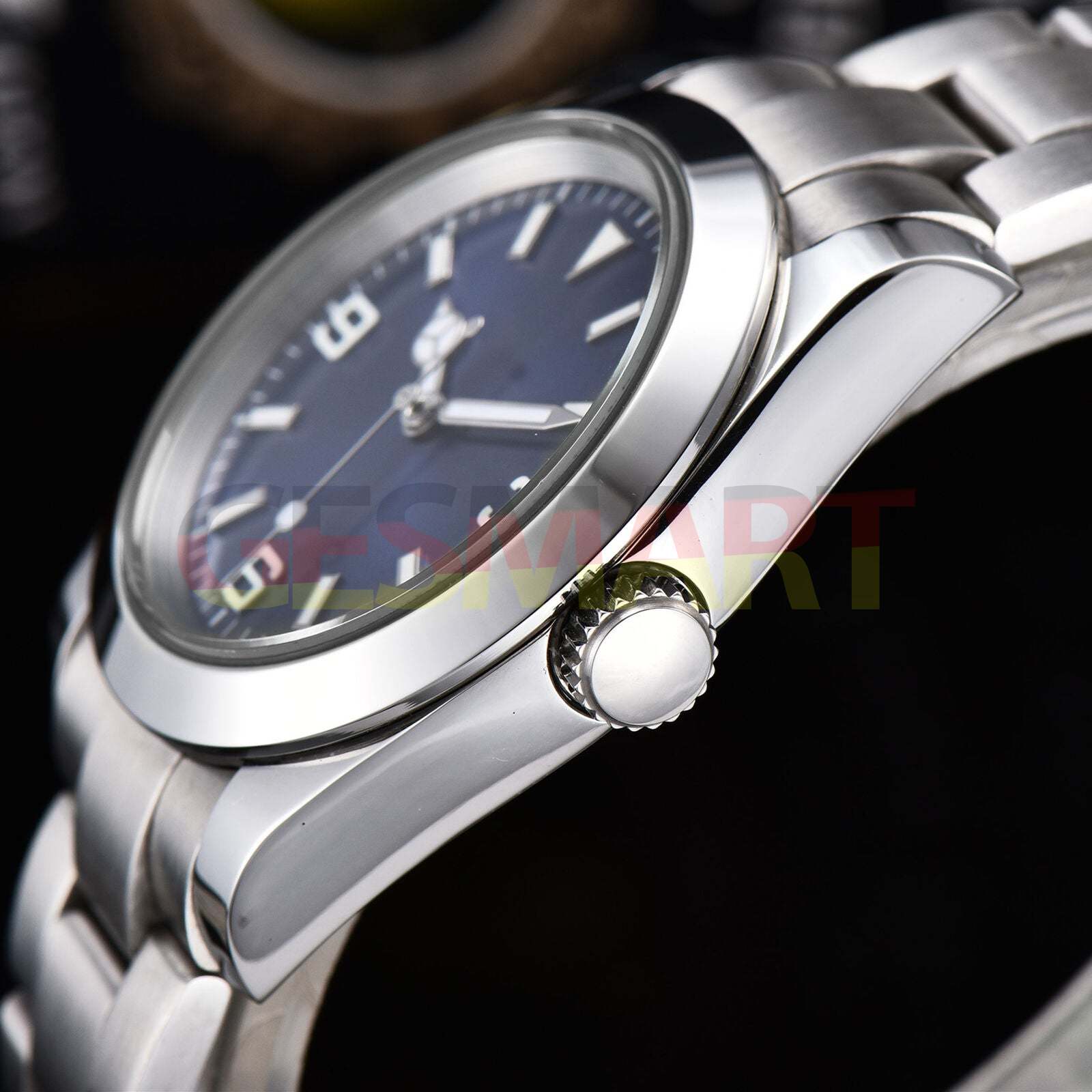 316L stainless steel 40mm men's diving wristwatch with sapphire glass, blue dial, silver hands.