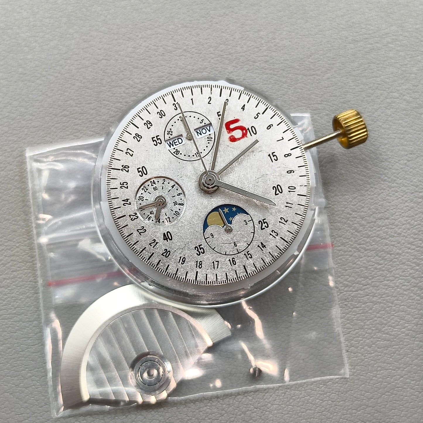 Dandong 7751 Movement Multifunctional Automatic Mechanical Movement 8 Hands