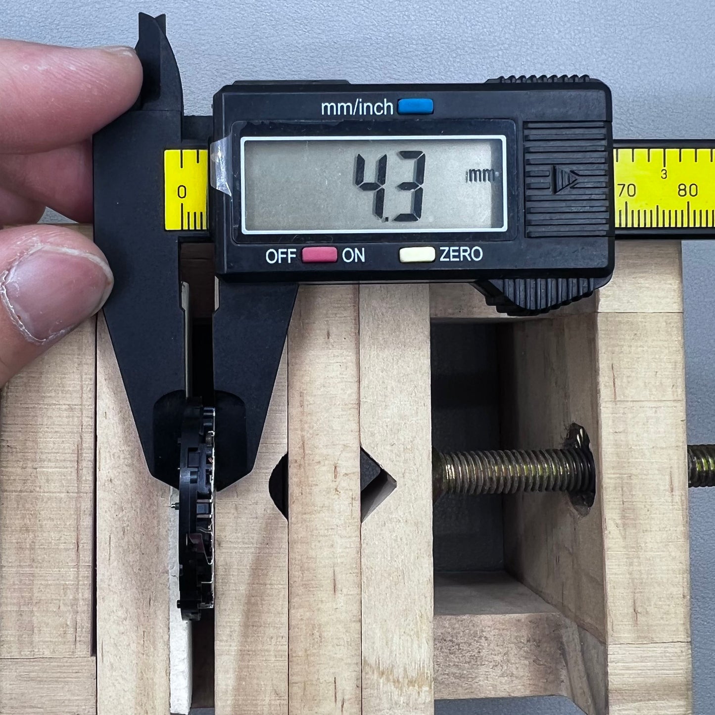 Japan VR43B Solar Movement Single Calendar With Charging Board