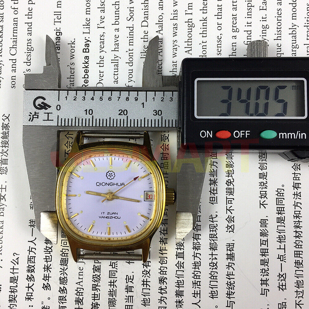 Classic 33mm Qionghua manual mechanical watch featuring 17 jewels and a single calendar display for elegant timekeeping.