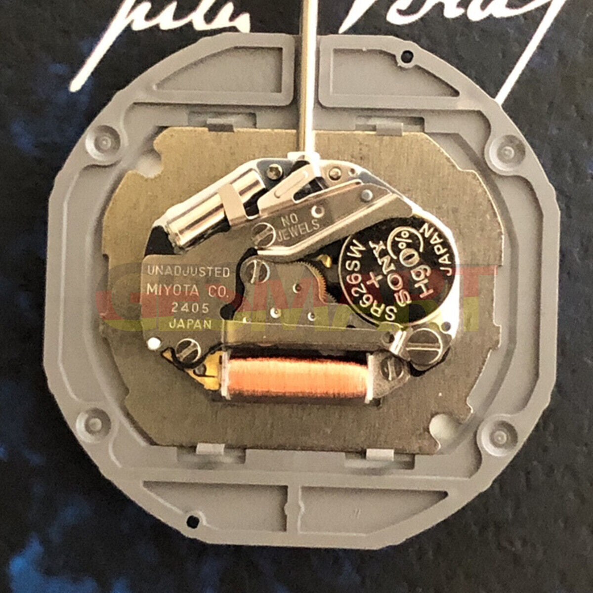 Quartz Miyota 2405 movement with date and day display at 3 o'clock, including watch stem for precise timekeeping.