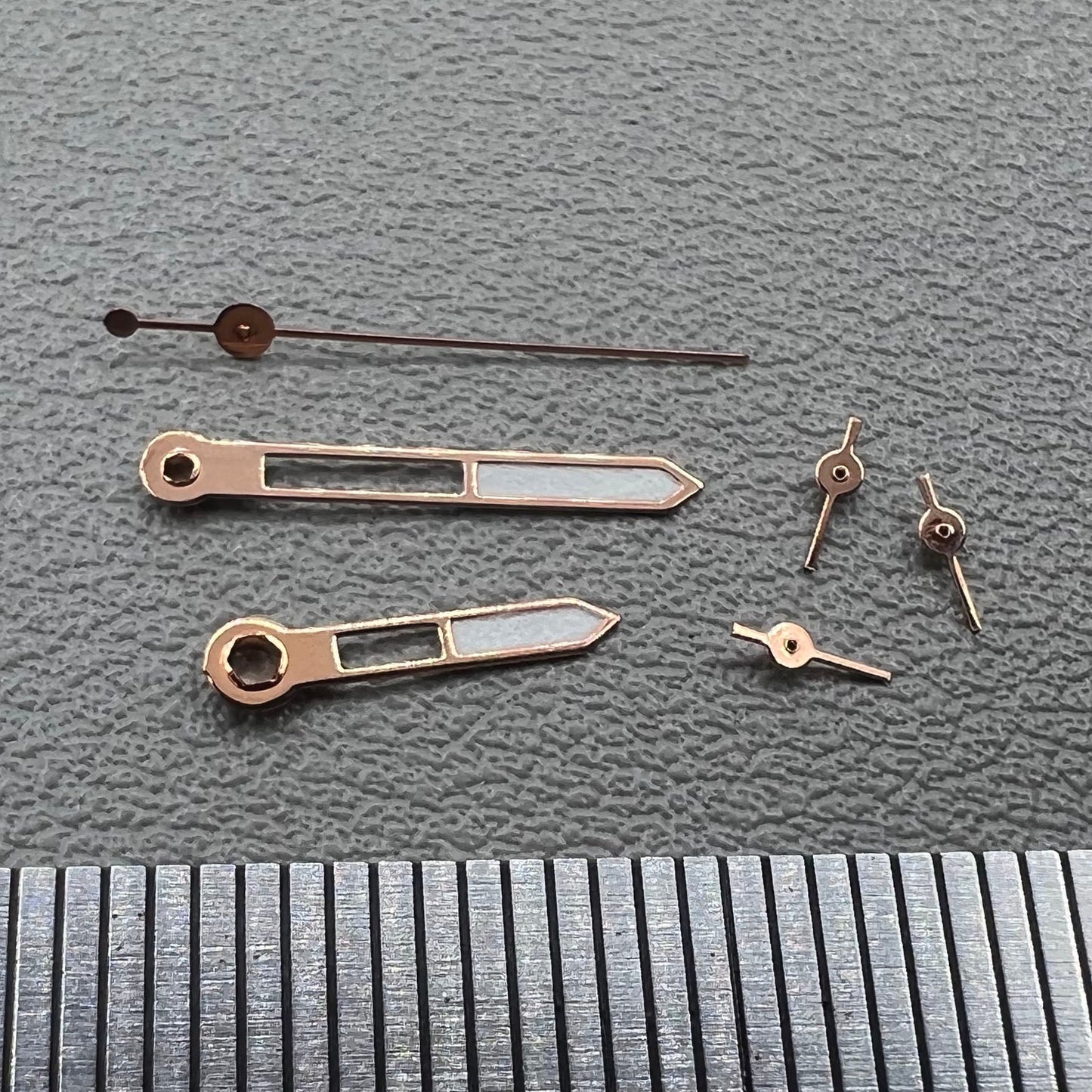 2 Sets Pack Rosé Goldene Umrandung Grüne Leuchtzeiger Uhr für VD53 VD54 VD57