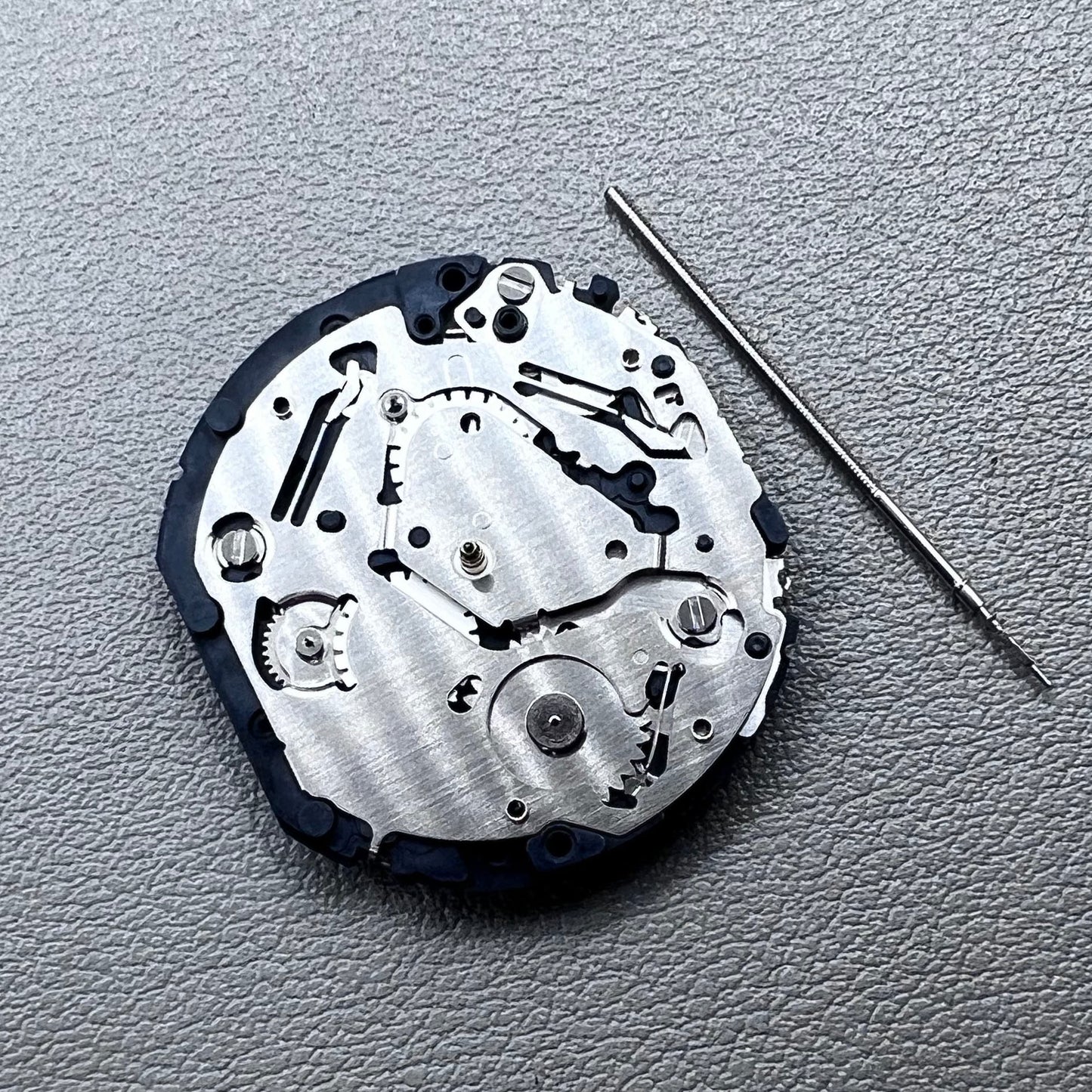 Japan Hattori Epson TMI VX9N VX9NE quartz watch movement for precise timekeeping in accessories.