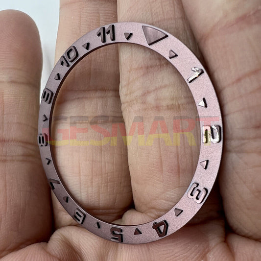 38 mm brauner Metall-Uhrenlünetteneinsatz mit schwarzen konvexen erhabenen Ziffern für die Yacht-Serie