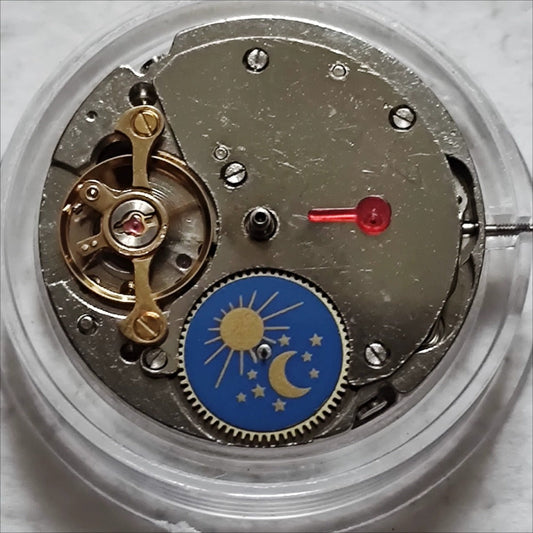 China Made 7120 Mechanical Movement Moon Phase At 6 Bare Wheel At 9