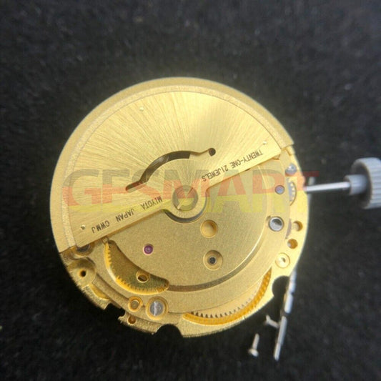 Golden Citizen Men 8200 watch with automatic mechanical movement, genuine Japan craftsmanship, elegant design.