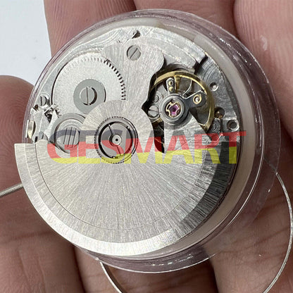 HZ2350 automatic watch displaying double calendar, featuring Chinese mechanical movement for accurate time.