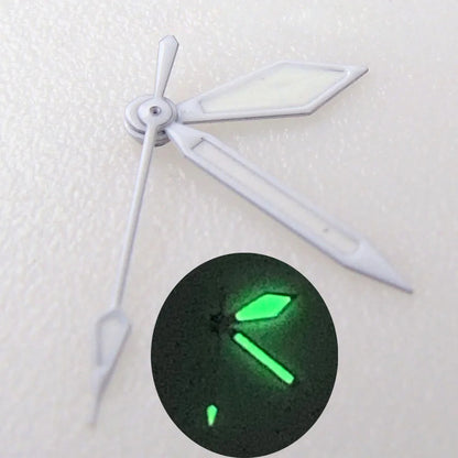 White luminous broad arrow watch hand for SKX and NH series movements, ideal for precise time reading.