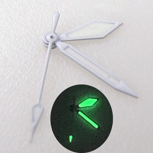 White luminous broad arrow watch hand for SKX and NH series movements, ideal for precise time reading.