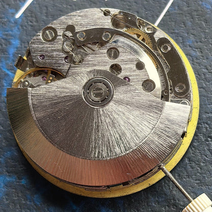 Chinese Dandong 7750 Mechanical Movement Big Date At 12 Small Second At 9