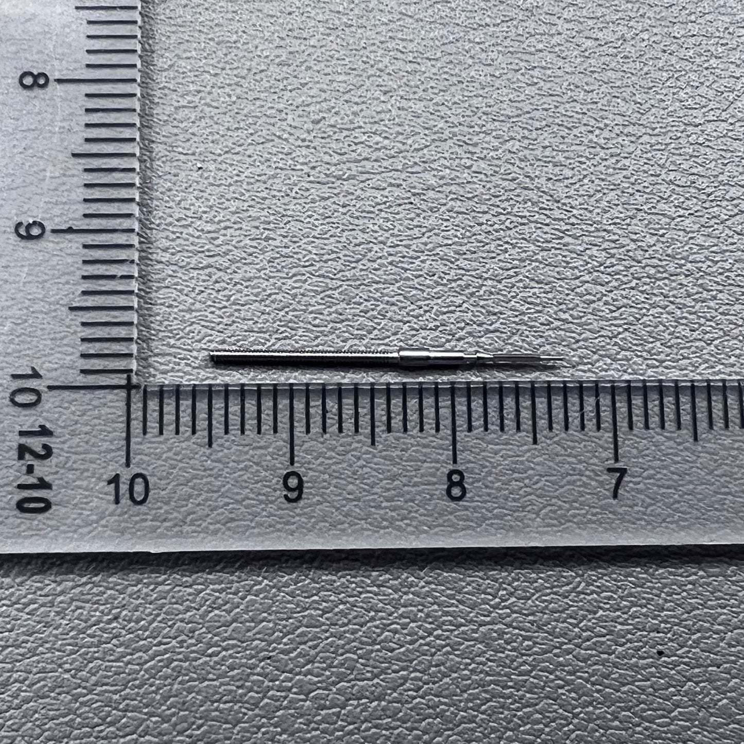 Set of 5 winding stems for VS75, VS72, V175 & V172 watch movements, durable and precise.