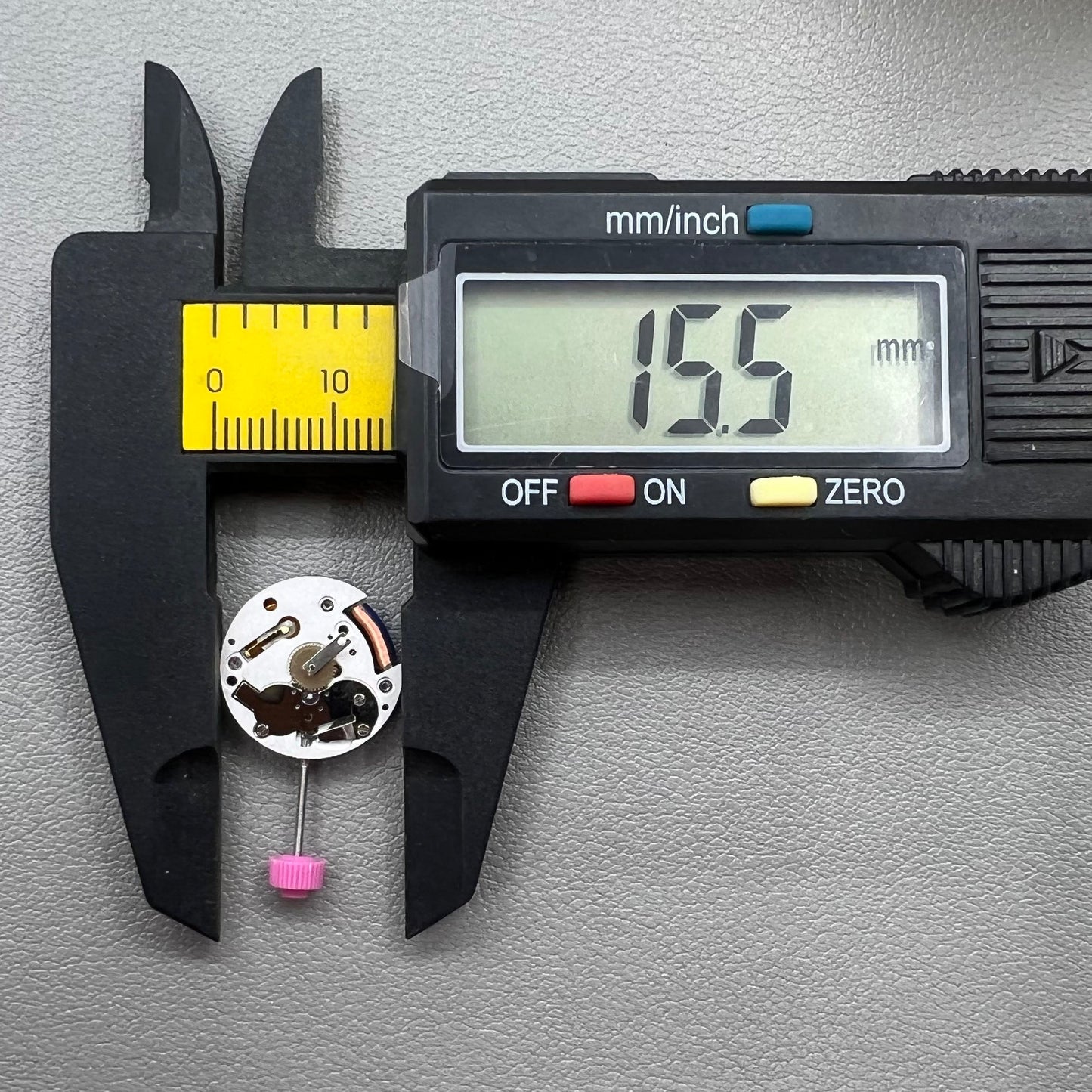 Cartier Quartz Swiss Original Modell CTR-157 Uhrwerk