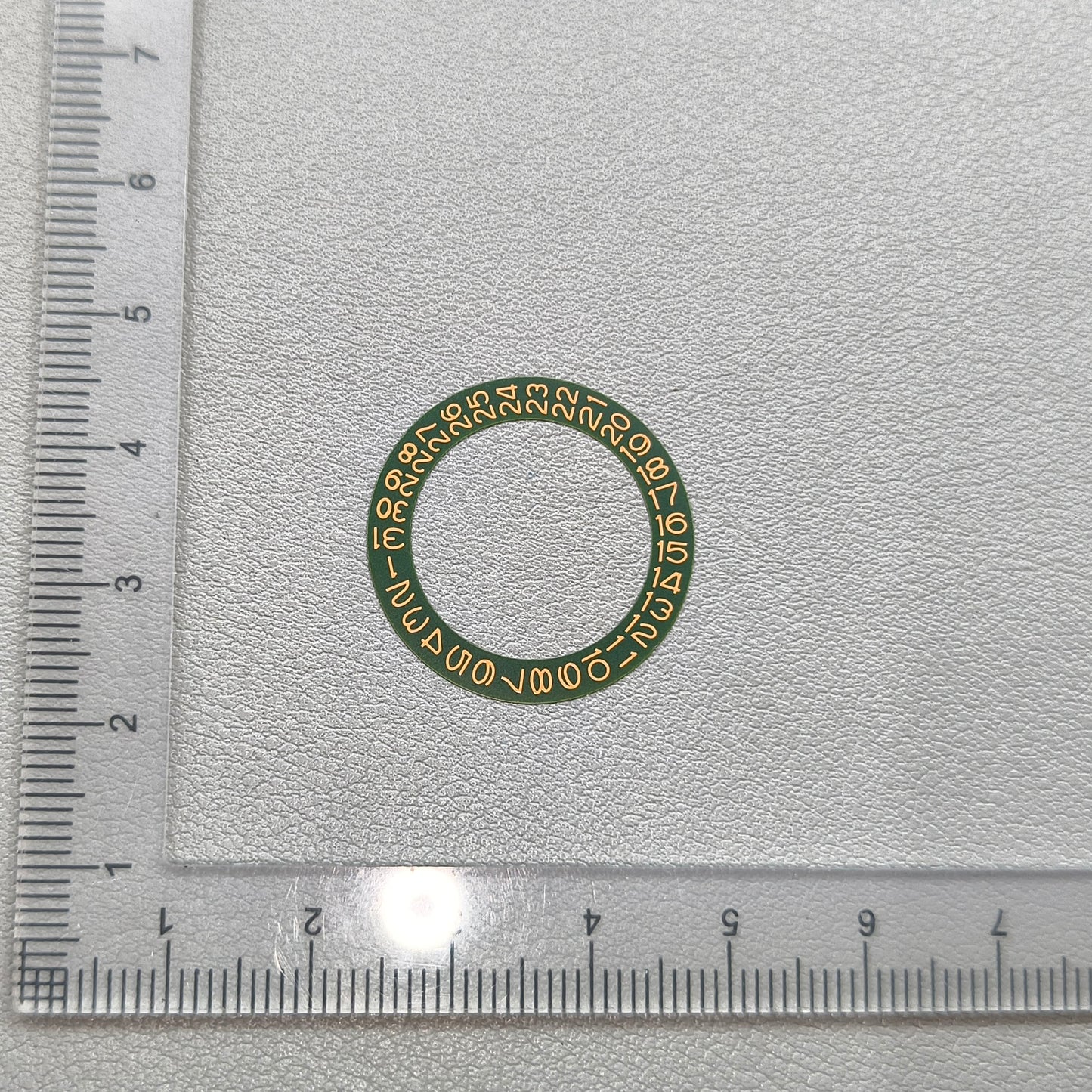 2 PIECES Green Background Ochre Brown Font Date Wheel for Seiko NH35 NH36